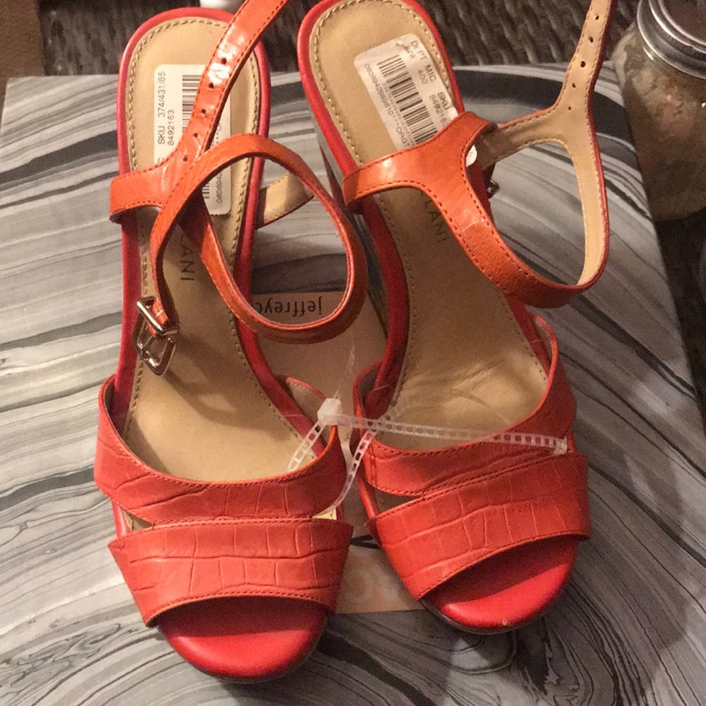 Fun summer wedge!